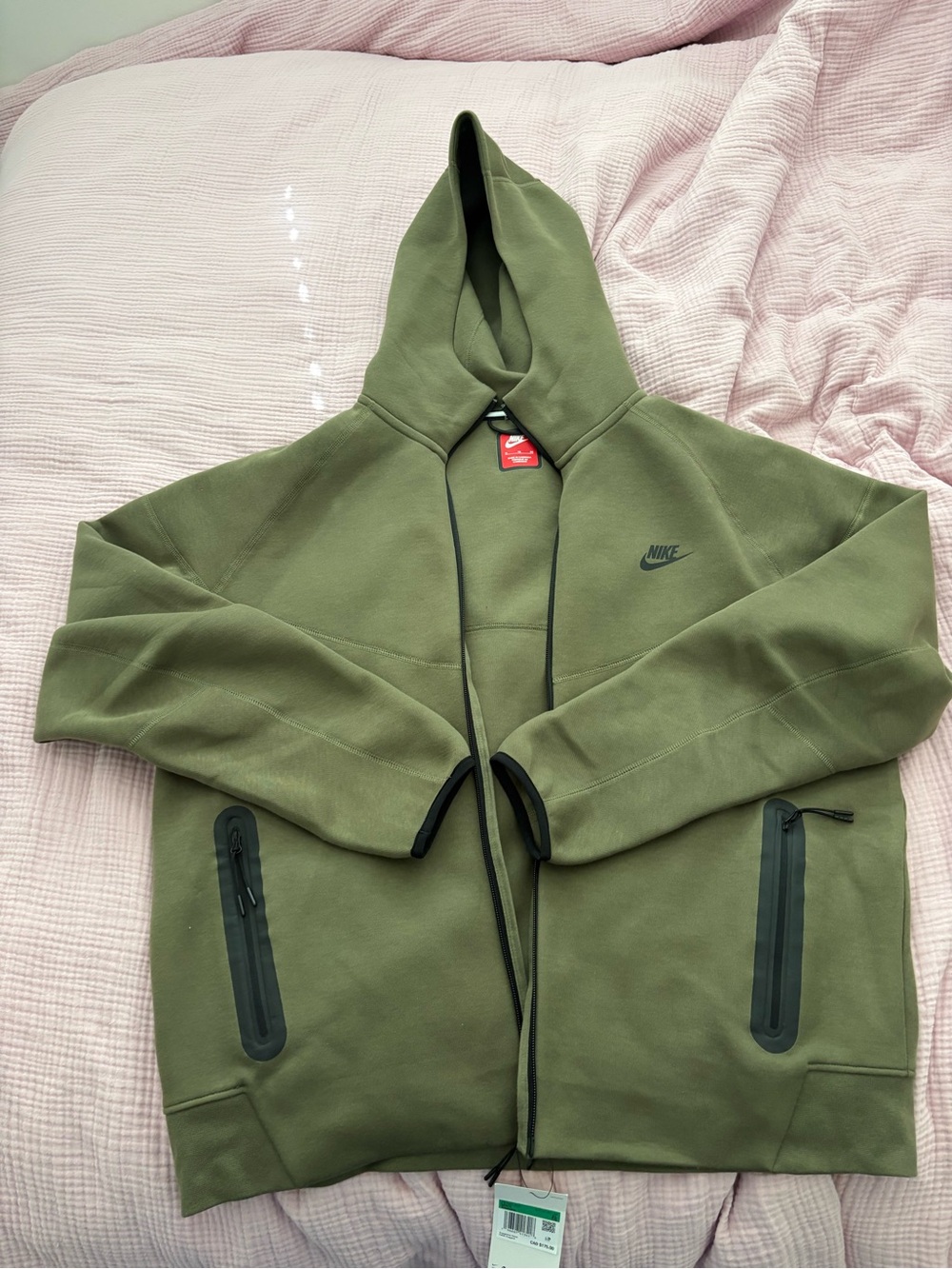 MENS Nike Olive Green Performance Tech Sweatsuit
